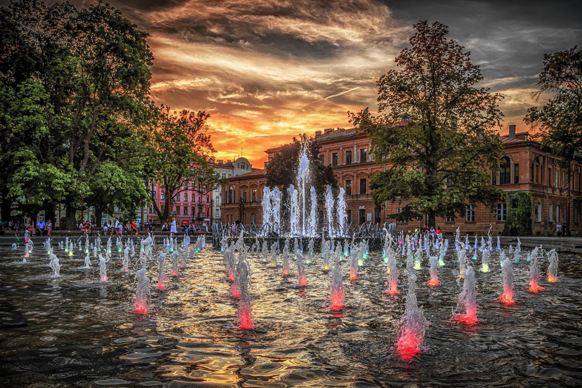 Hostel Dom Tu I Teraz Lublin Exterior foto